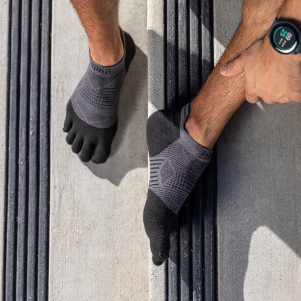 Injinji Run Lightweight No-Show 2.0 Schwarz/Grau