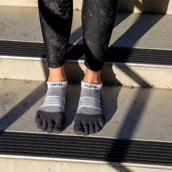 Baskets invisibles Injinji pour femmes, grises