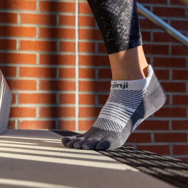 Baskets invisibles Injinji pour femmes, grises