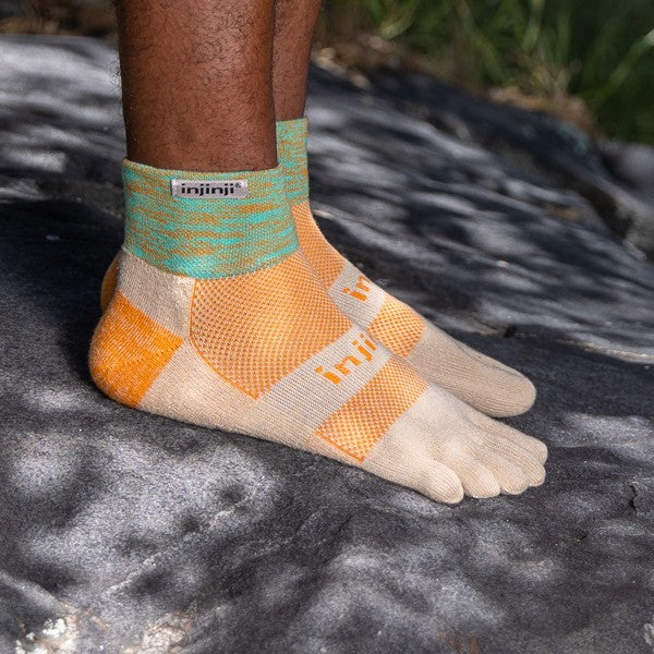 Injinji Trail Midweight Mini-Crew Zehensocken Wheat